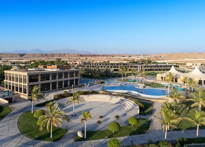 Royal L\'Azure Resort