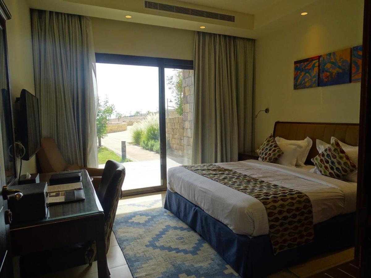 Royal L'azure 4*