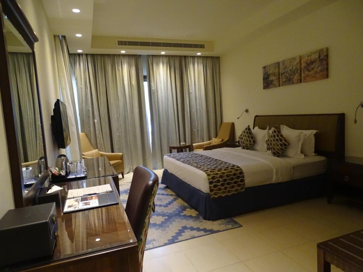 Royal L'azure Tempat peranginan